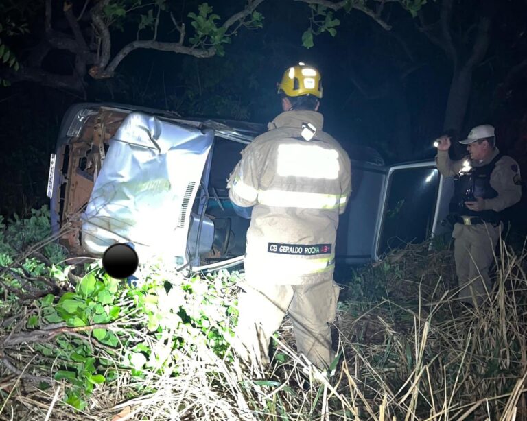 Duas pessoas morrem em grave acidente na MGC-497, próximo ao Prata