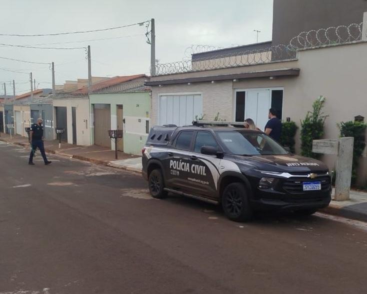 Polícia Civil cumpre mandado de busca contra casal suspeito de aplicar golpes com identidades falsas em Ituiutaba