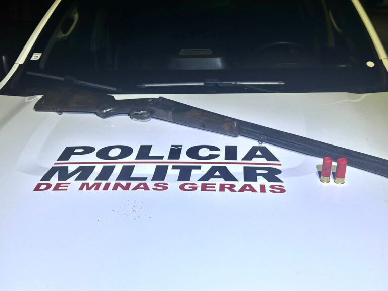 PM apreende espingarda e detém três homens após confusão na zona rural de Ituiutaba