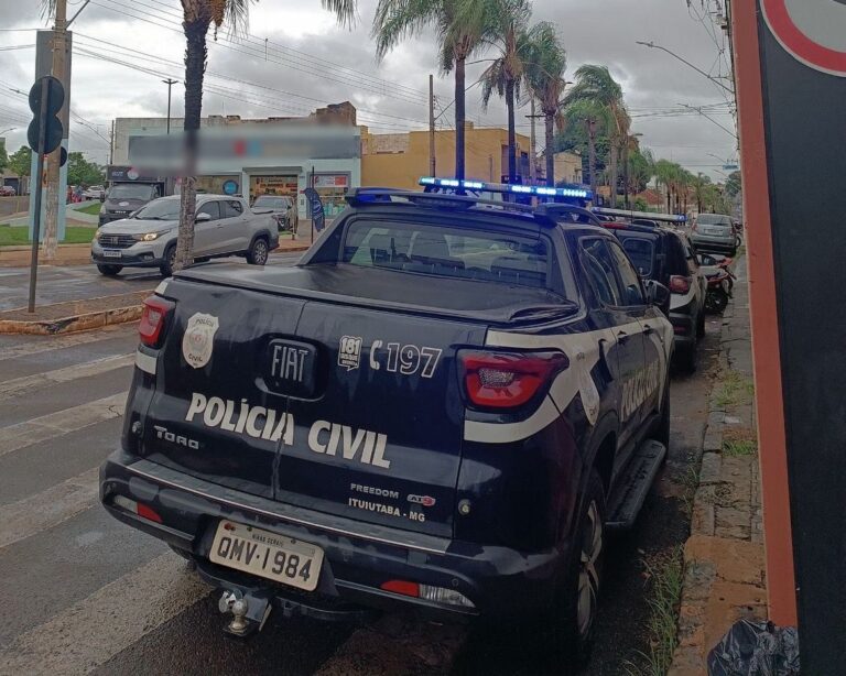 Lojas de Ituiutaba têm estoque de roupas confiscado após investigação de cartões clonados