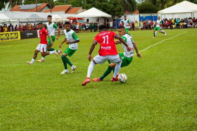 Vitória por 3 a 0 recoloca Boa Esporte na disputa pelo Módulo II do Mineiro