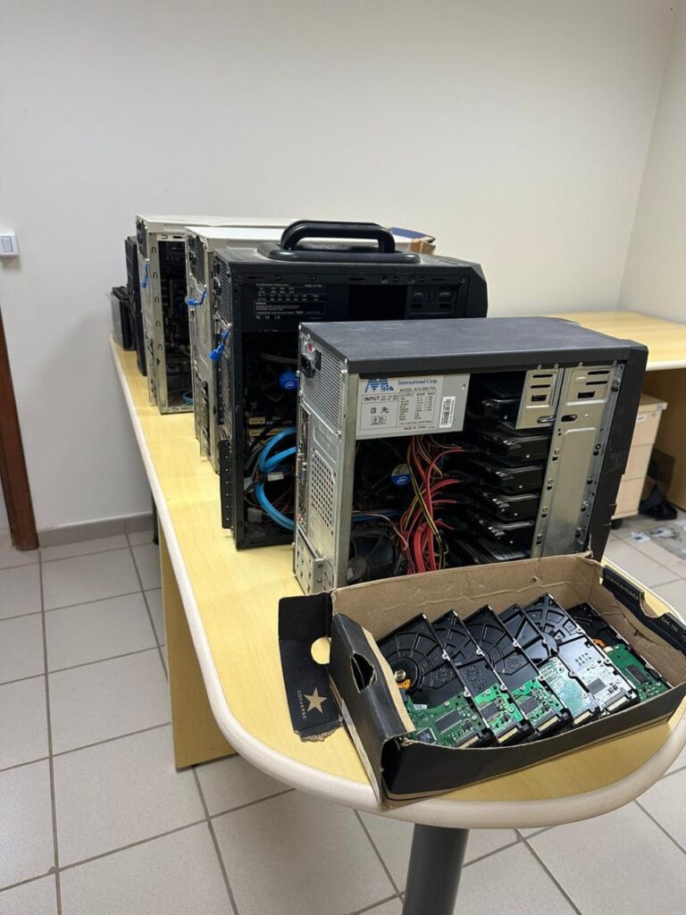 PF prende homem em flagrante por compartilhar material de abuso sexual