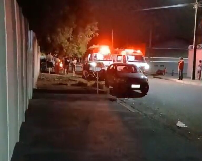 VÍDEO: Homem atropela motociclista e em seguida mata a vítima a facadas em Ituiutaba