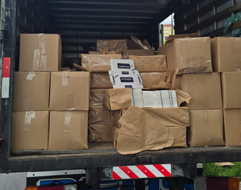 Operação desarticula esquema de produção ilegal de embalagens de cigarros em Minas Gerais