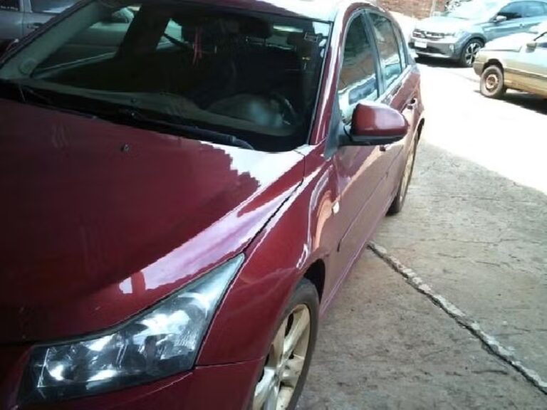 Detran-MG abre leilão on-line com 124 veículos, entre conservados e sucatas, em Ituiutaba