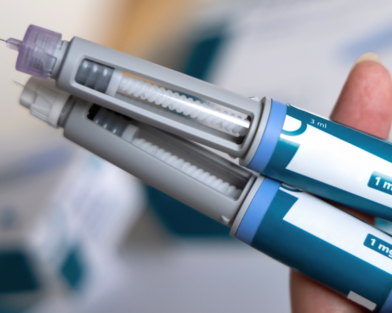 Notificações de pancreatite ligadas a “canetas emagrecedoras” geram alerta da Anvisa