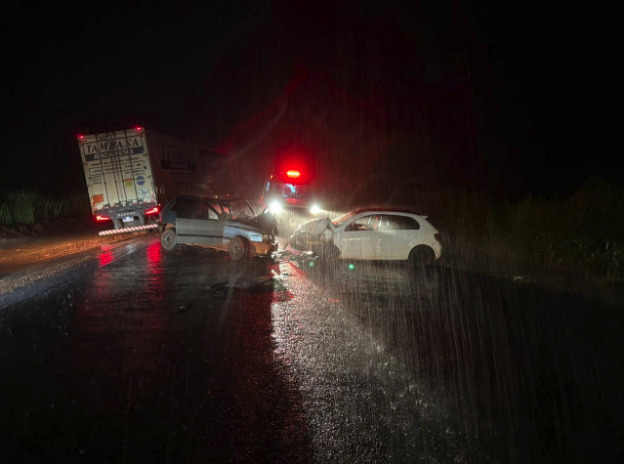 Colisão frontal na MG-255 deixa idoso de 76 anos gravemente ferido em Iturama