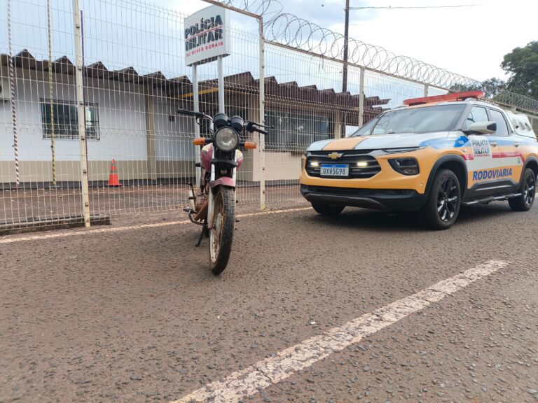 PMRv prende homem na MGC-154 transportando motocicleta com sinais de adulteração em Ituiutaba