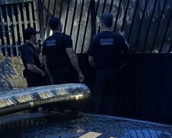 PF deflagra operação em Ituiutaba contra grupo envolvido em tráfico internacional armas de fogo