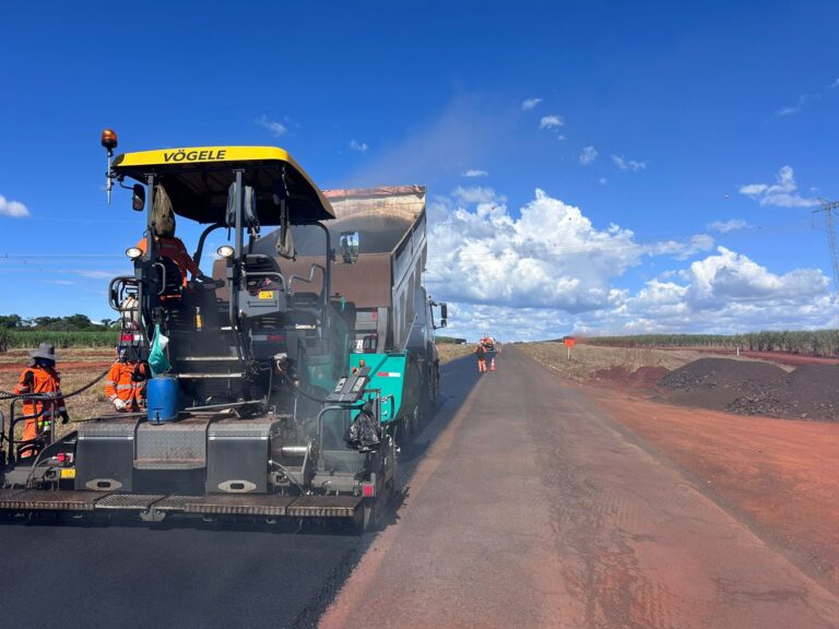 Revitalização do pavimento na MGC-452 tem início no Triângulo Mineiro com investimento de R$ 80 milhões