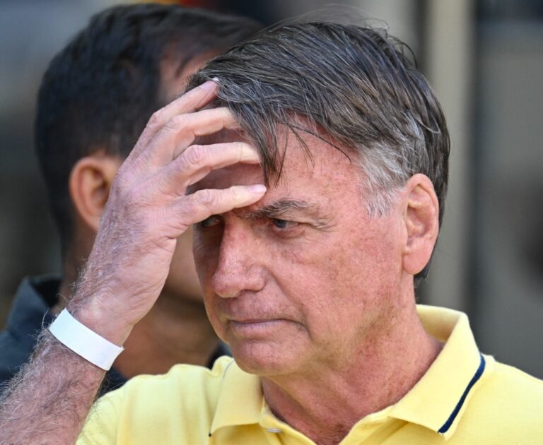 PGR dá parecer favorável à prisão domiciliar de Bolsonaro