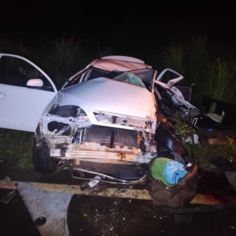 Idoso de 63 anos morre em colisão de carro com carreta na MGC-497, entre Uberlândia e Prata