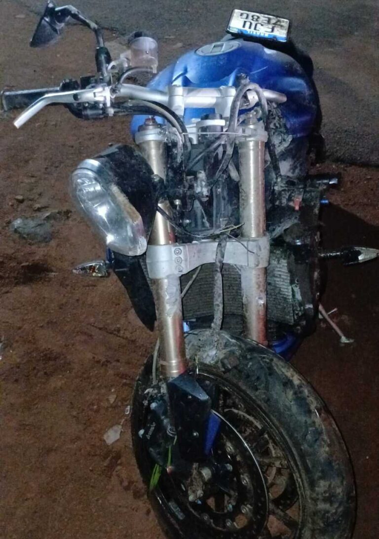 Motociclista fica ferido após bater em canteiro central na MGC-452, em Tupaciguara (MG)