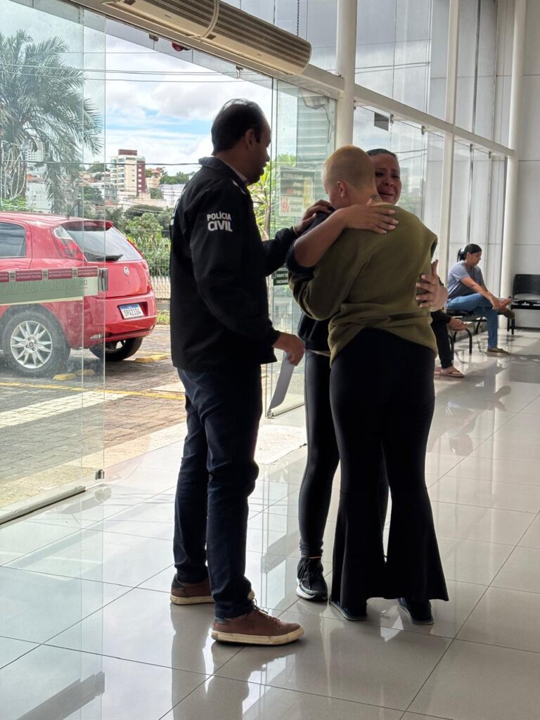 Jovem de Monte Carmelo desaparecida é encontrada pela PC em Uberlândia