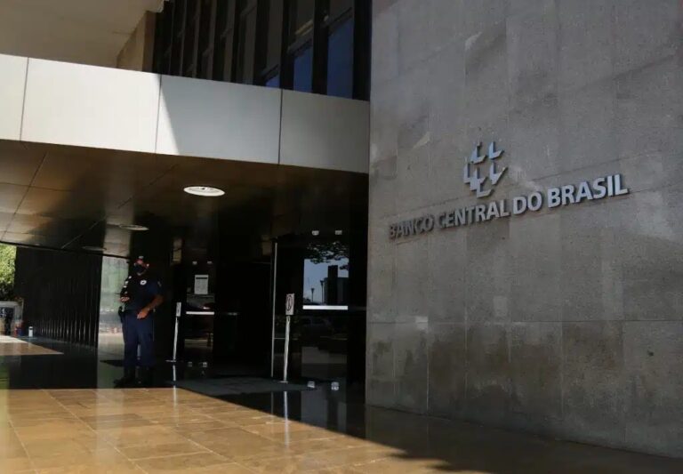 Mercado eleva previsão da inflação para 4,17% em 2026