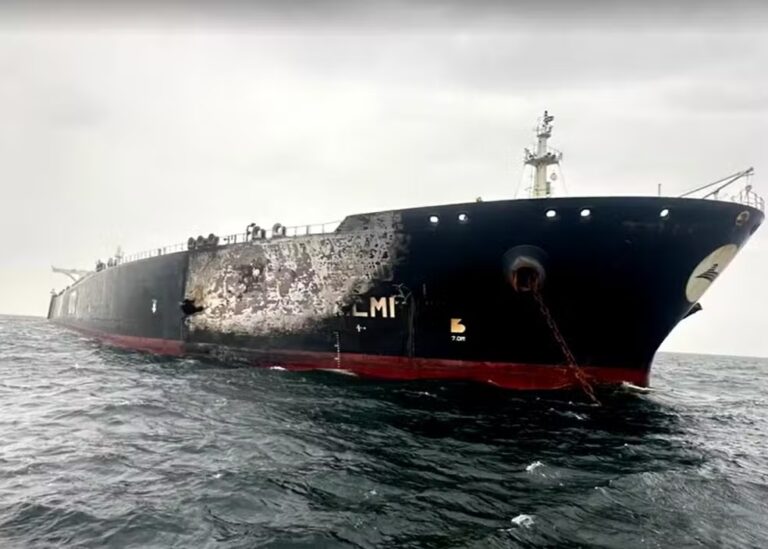 Irã ataca petroleiro perto de Dubai após ameaças de Trump