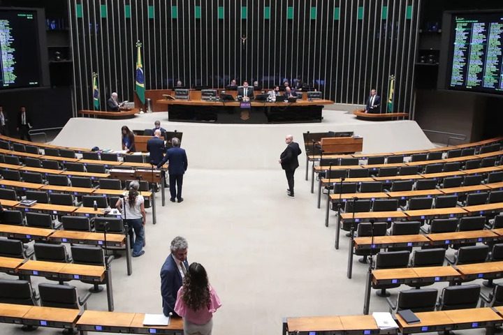 Câmara aprova PEC da Segurança Pública e proposta segue para o Senado
