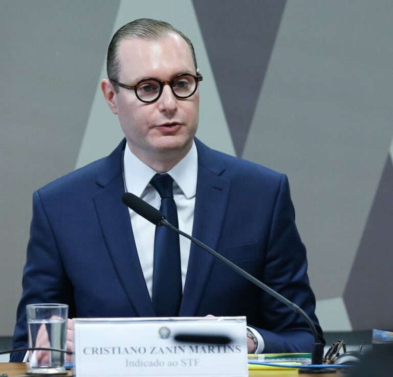 Zanin nega pedido para que STF obrigue Câmara a instalar CPI do caso Master