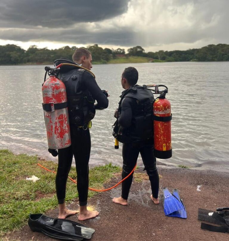Veículo com duas pessoas cai no Rio Paranaíba e mobiliza buscas em Chaveslândia