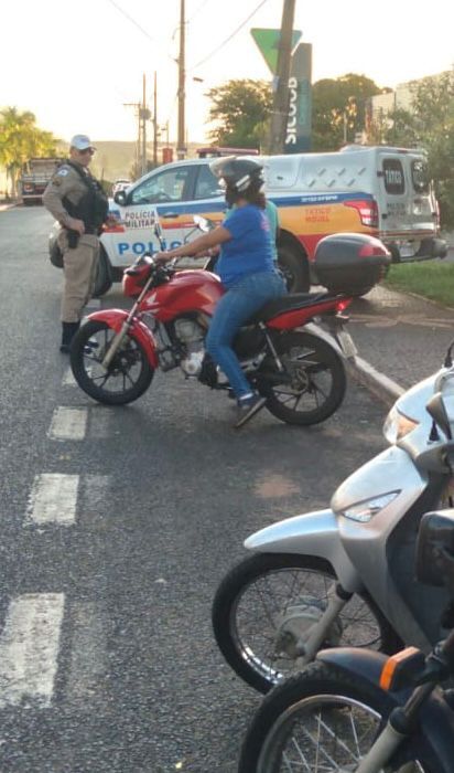 PM realiza operação de trânsito reforçando fiscalização em Santa Vitória