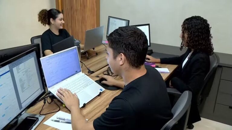 Senado aprova projeto que reconhece estágio como experiência profissional