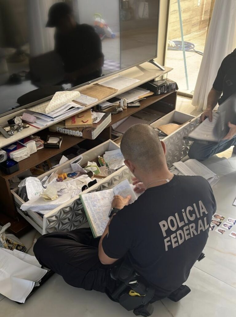 PF combate migração ilegal para os EUA e bloqueia R$ 600 mil em operação em Minas Gerais