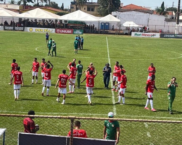 Boa Esporte e Uberlândia empatam por 1 a 1 em jogo-treino movimentado no Estádio Coleto de Paula