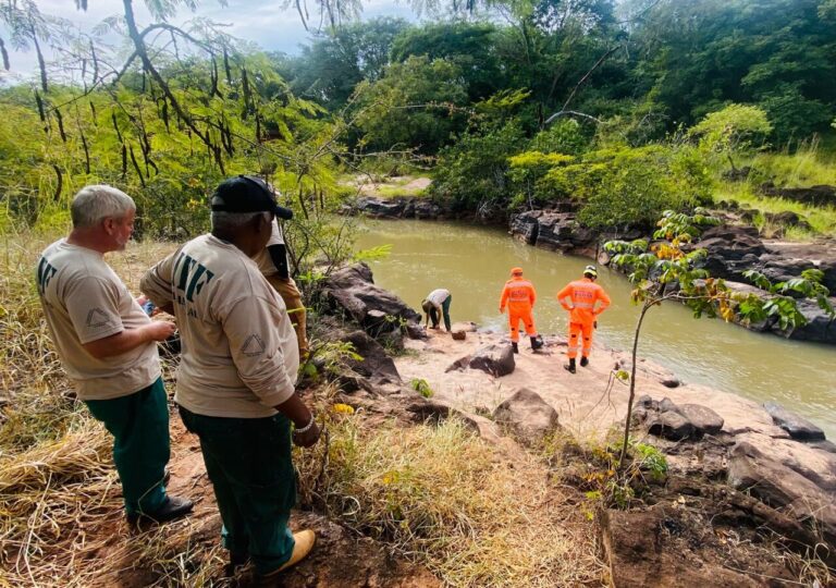 Bombeiros e IEF realizam vistoria preventiva em área de conservação na região do Salto do Rio da Prata, em Ituiutaba