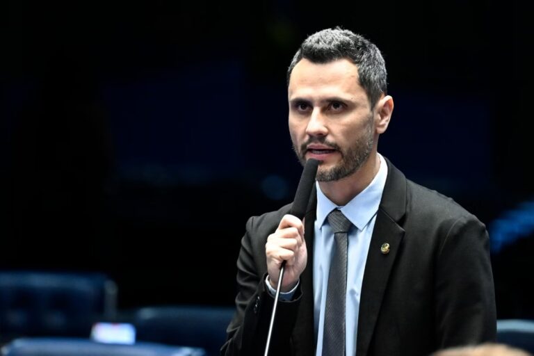 PL articula aliança com Cleitinho para disputa ao governo de Minas