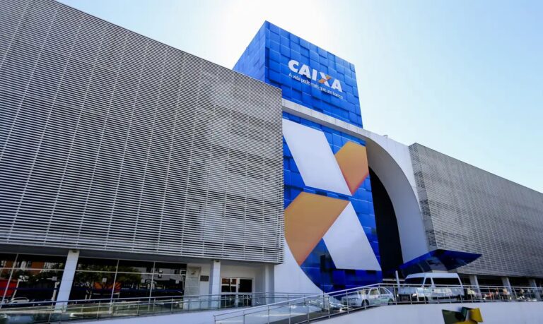 Caixa e BB liberam abono salarial para nascidos em maio e junho