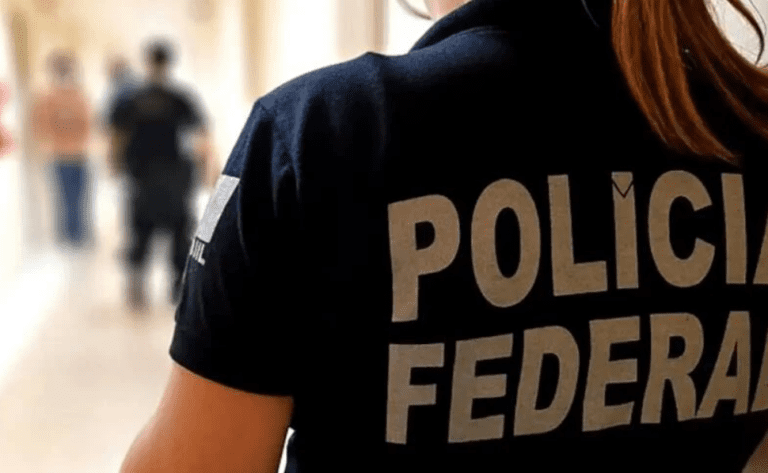 PF prende foragido por importunação sexual após extradição de Portugal para MG