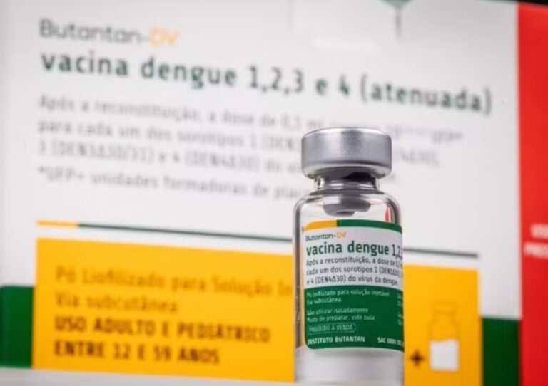 Ministério da Saúde suspende vacina contra dengue do Butantan