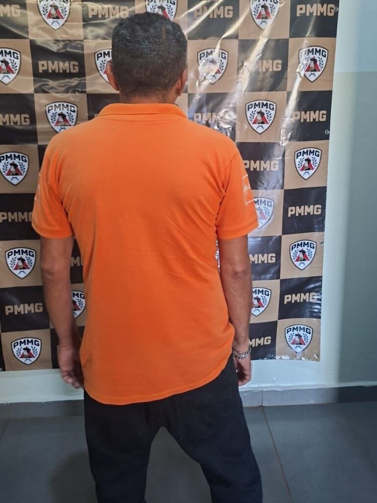 PM prende homem com mandado de prisão em aberto em Centralina (MG)