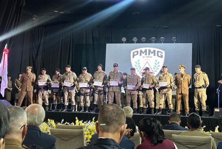 Militares do 54º BPM recebem condecorações durante a celebração dos 251 anos da PMMG em Uberlândia