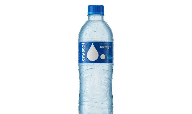 Anvisa determina recolhimento de lote da água mineral Crystal sem gás após contaminação bacteriana