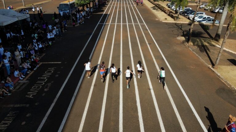 Ituiutaba amplia acesso ao esporte com aulas gratuitas de atletismo por meio de projeto