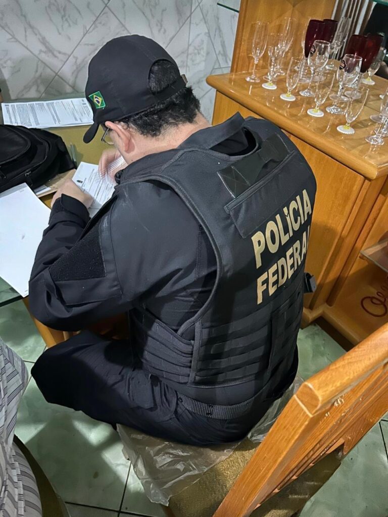 PF prende suspeitos de ameaçar testemunhas em processo criminal em Minas Gerais